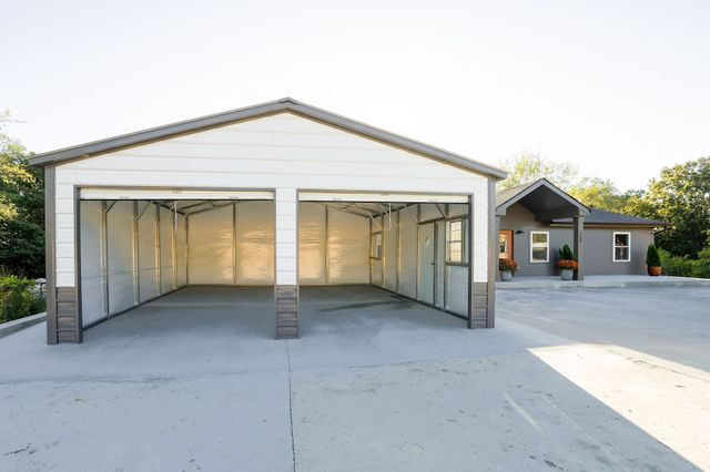 1014 Holly Dr, Ashland City, TN 37015