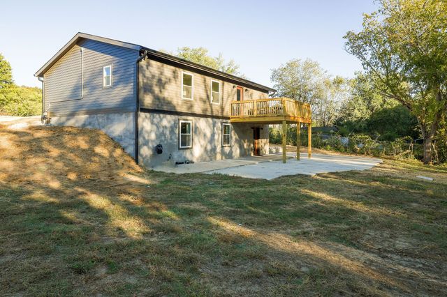 1014 Holly Dr, Ashland City, TN 37015