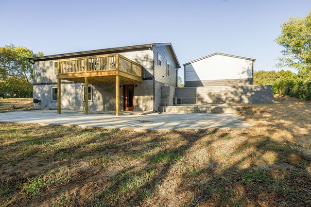 1014 Holly Dr, Ashland City, TN 37015