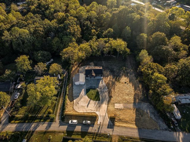 1014 Holly Dr, Ashland City, TN 37015