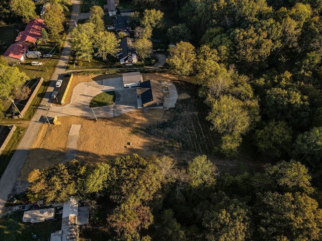 1014 Holly Dr, Ashland City, TN 37015