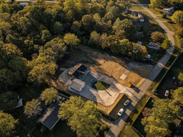 1014 Holly Dr, Ashland City, TN 37015