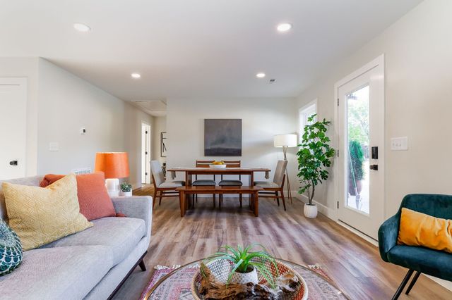 1014 Holly Dr, Ashland City, TN 37015