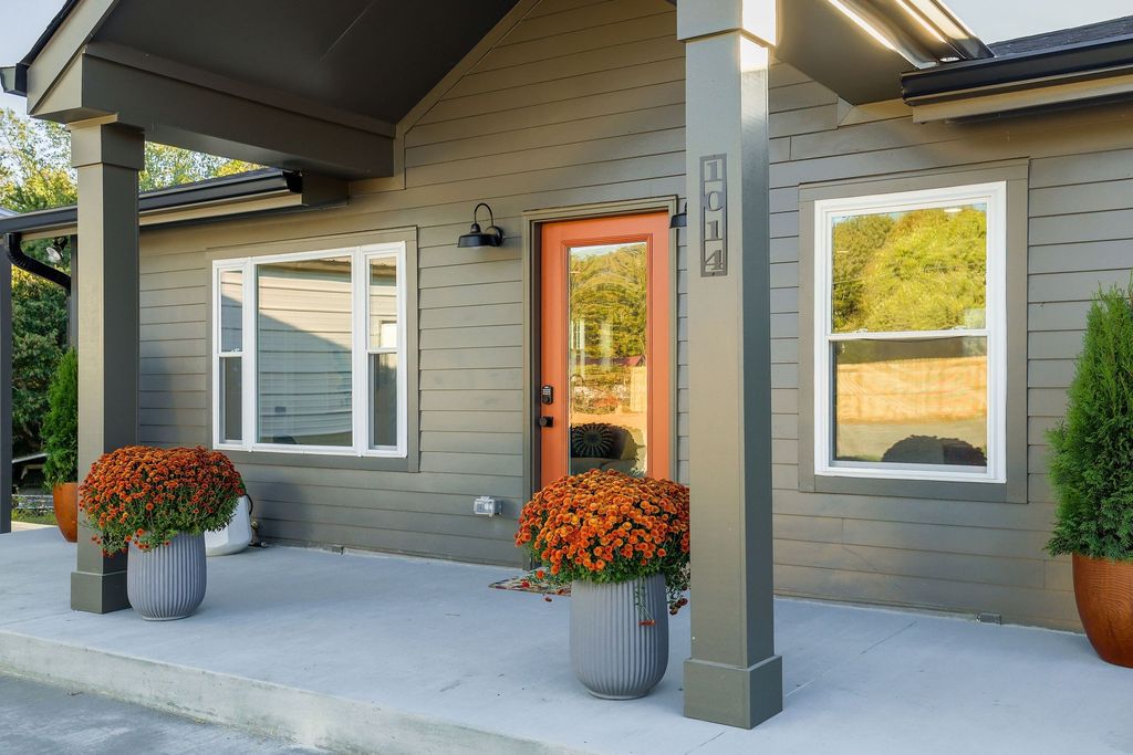 1014 Holly Dr, Ashland City, TN 37015