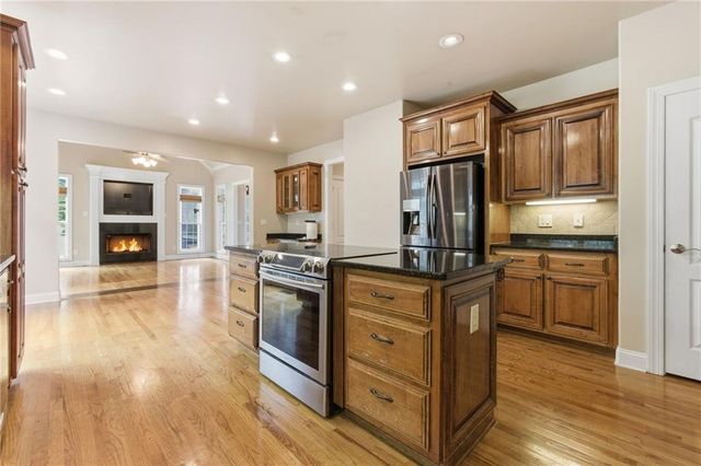 1085 Eagles Brooke Drive, Locust Grove, GA 30248