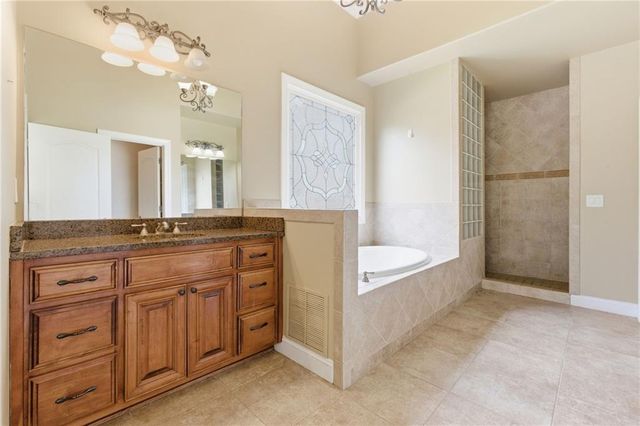 1085 Eagles Brooke Drive, Locust Grove, GA 30248