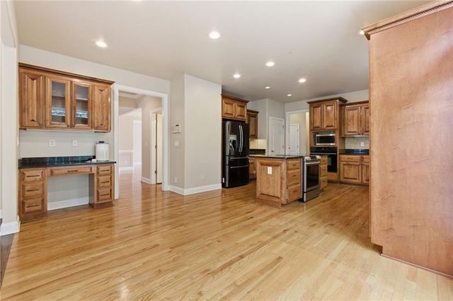 1085 Eagles Brooke Drive, Locust Grove, GA 30248