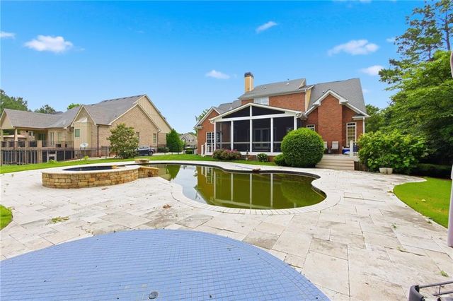 1085 Eagles Brooke Drive, Locust Grove, GA 30248