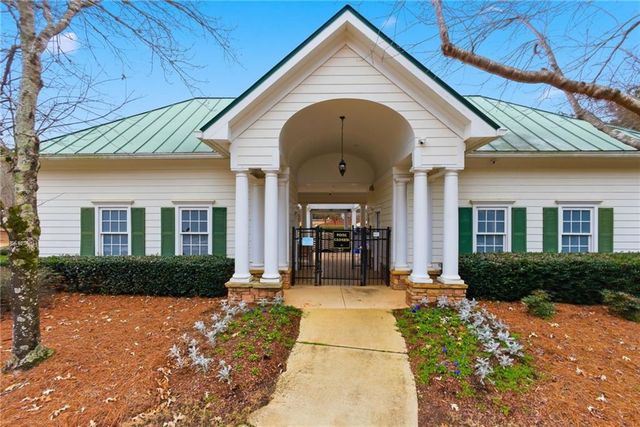 1085 Eagles Brooke Drive, Locust Grove, GA 30248
