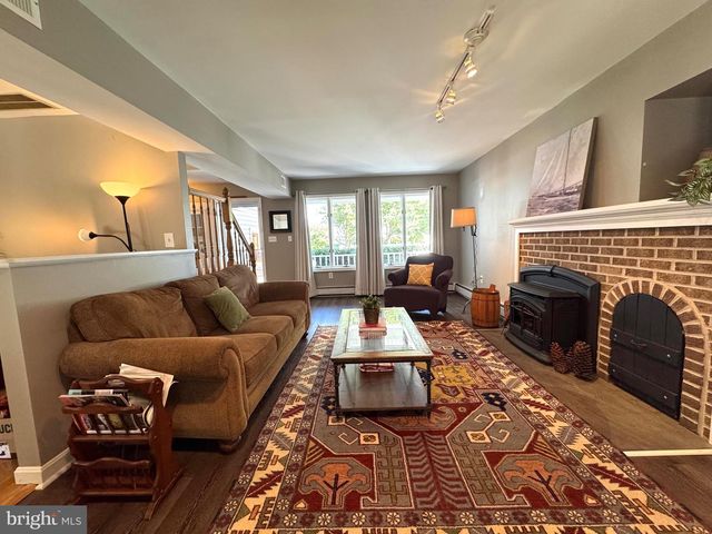 211 QUEEN ANNE RD, Stevensville, MD 21666