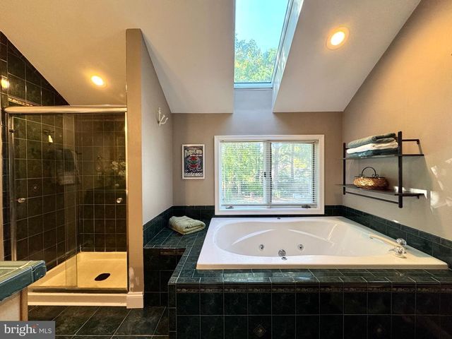 211 QUEEN ANNE RD, Stevensville, MD 21666