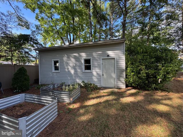 211 QUEEN ANNE RD, Stevensville, MD 21666