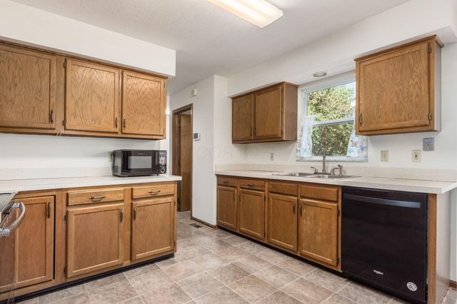 7320 Rinnert Avenue, Blacklick, OH 43004