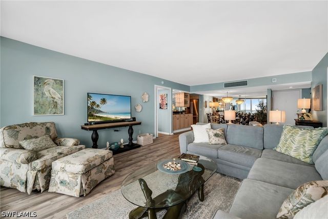 4001 Gulf Shore BLVD N 507, Naples, FL 34103