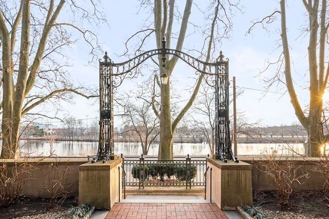 986 Memorial Drive 104, Cambridge, MA 02138