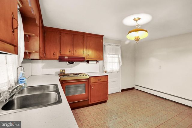 40 MONOCACY RD, Birdsboro, PA 19508