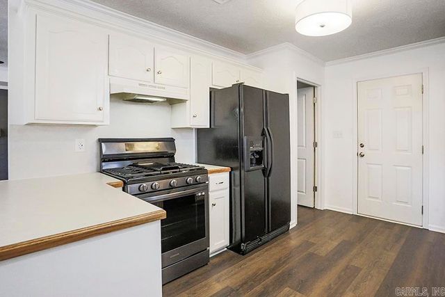 8 Garden Oaks Drive, Maumelle, AR 72113