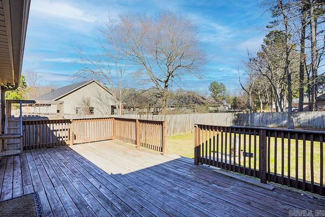 8 Garden Oaks Drive, Maumelle, AR 72113