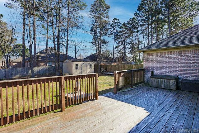 8 Garden Oaks Drive, Maumelle, AR 72113