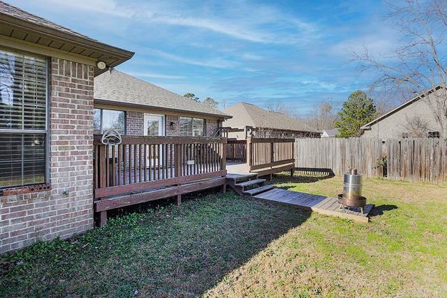 8 Garden Oaks Drive, Maumelle, AR 72113