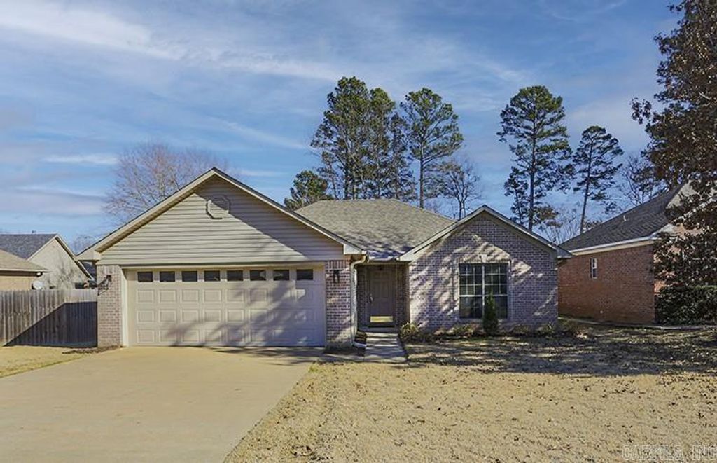 8 Garden Oaks Drive, Maumelle, AR 72113