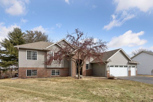 617 Highland Circle, Circle Pines, MN 55014