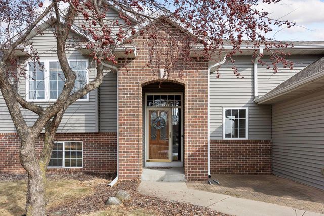 617 Highland Circle, Circle Pines, MN 55014