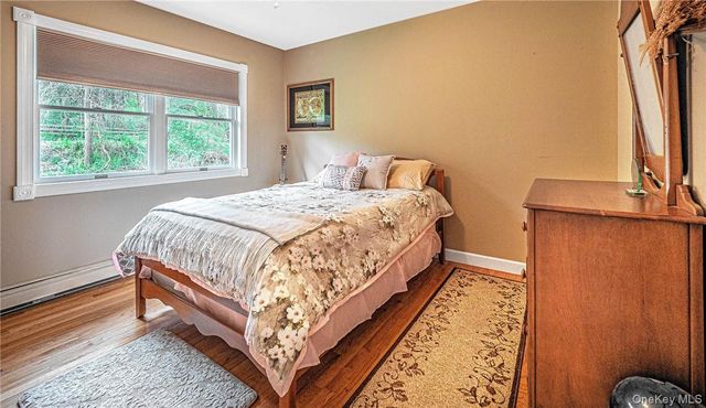 26 Waterbury Road, Warwick, NY 10990