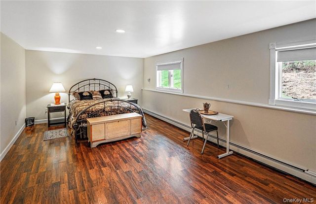 26 Waterbury Road, Warwick, NY 10990