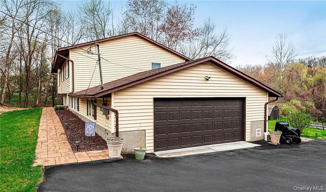 26 Waterbury Road, Warwick, NY 10990