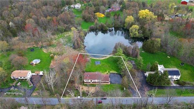 26 Waterbury Road, Warwick, NY 10990