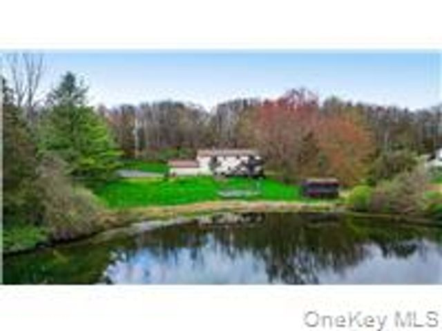 26 Waterbury Road, Warwick, NY 10990