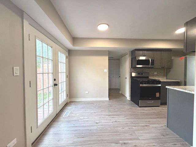 750 Roosevelt Road 750, Hanover Park, IL 60133