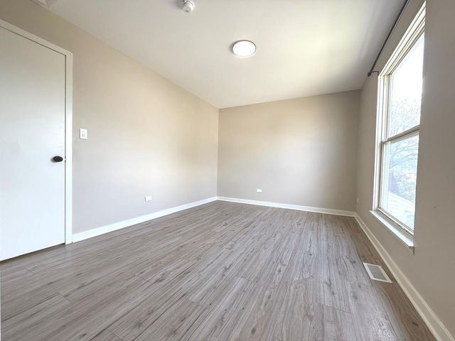 750 Roosevelt Road 750, Hanover Park, IL 60133