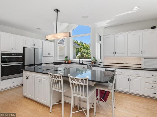 4085 Everest Lane N, Plymouth, MN 55446