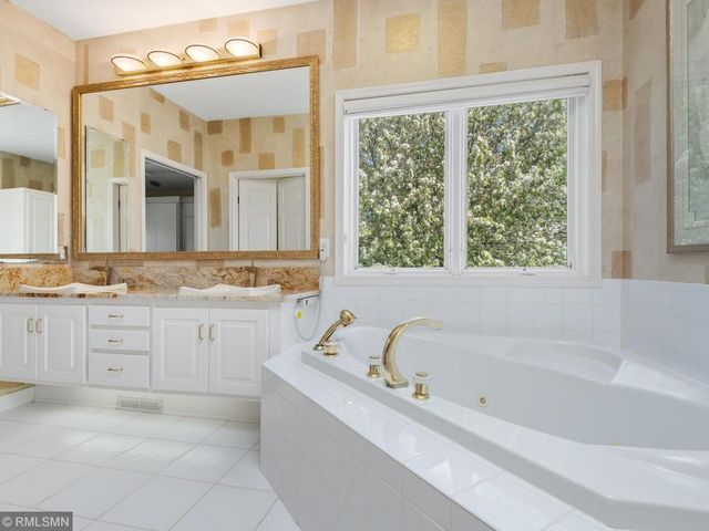 4085 Everest Lane N, Plymouth, MN 55446