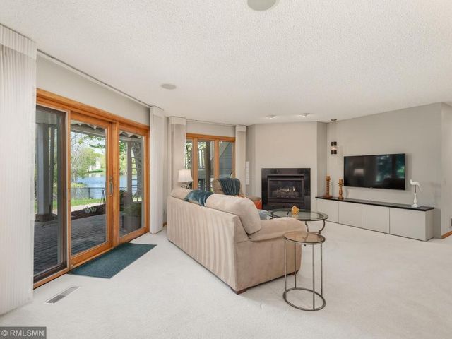 4085 Everest Lane N, Plymouth, MN 55446