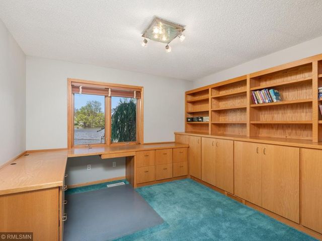 4085 Everest Lane N, Plymouth, MN 55446