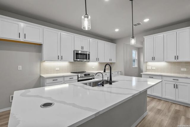 6618 Comanche Valley, San Antonio, TX 78247