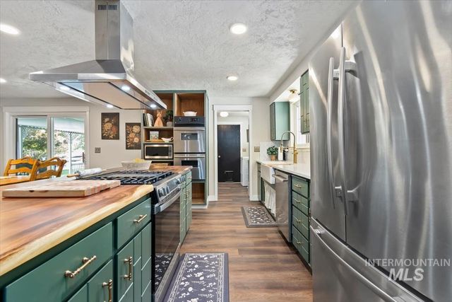 7646 W Colt Dr, Boise, ID 83709