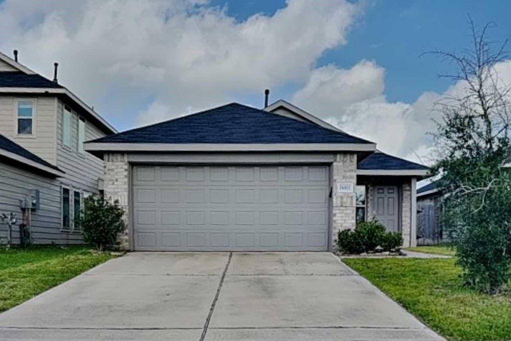 18811 Charter Elm Drive, Hockley, TX 77447