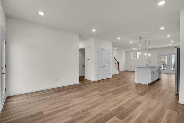 6275 Sandbelt Drive, Lisle, IL 60532