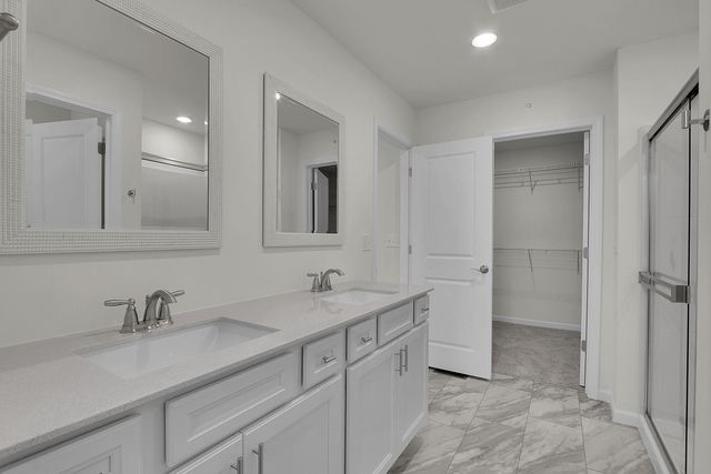 6275 Sandbelt Drive, Lisle, IL 60532