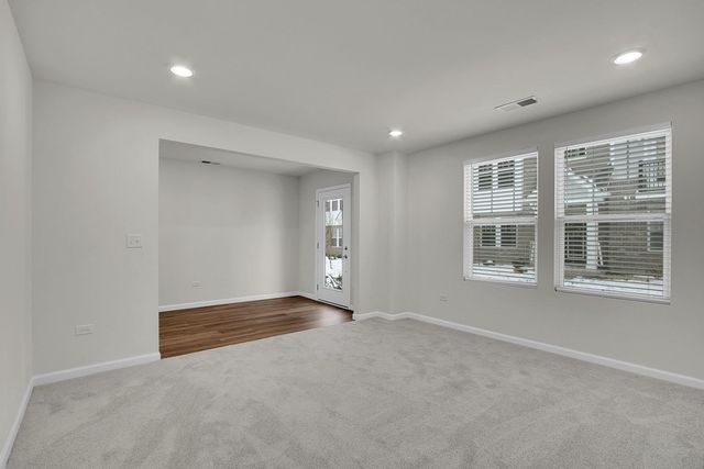 6275 Sandbelt Drive, Lisle, IL 60532