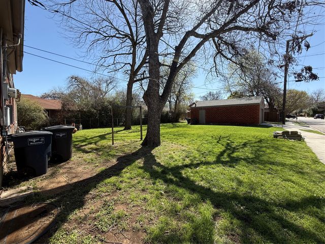 2133 Edwin Street, Fort Worth, TX 76110