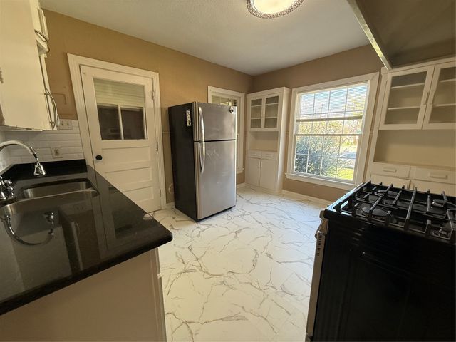 2133 Edwin Street, Fort Worth, TX 76110