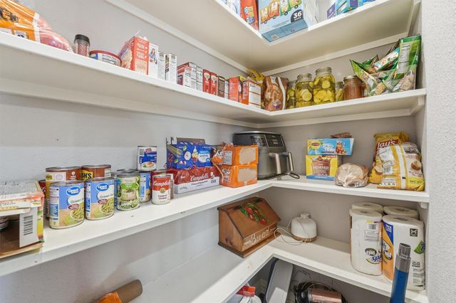 611 Reidland Road, Crosby, TX 77532