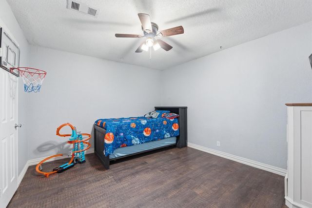 611 Reidland Road, Crosby, TX 77532