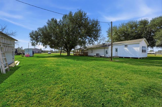611 Reidland Road, Crosby, TX 77532