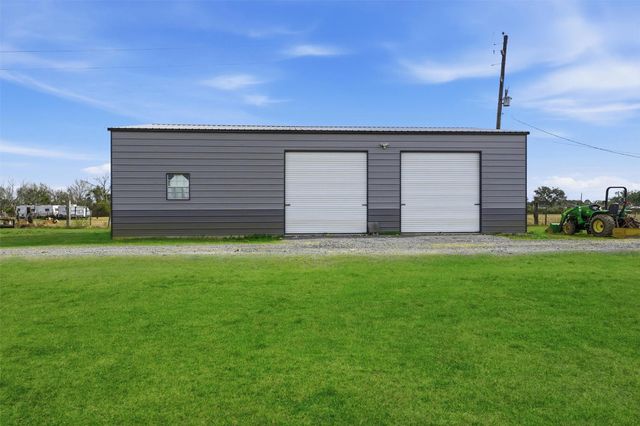 611 Reidland Road, Crosby, TX 77532